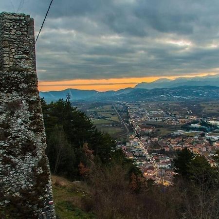 Free Parking La Bianca Neve Cottage Castel Di Sangro Exterior foto