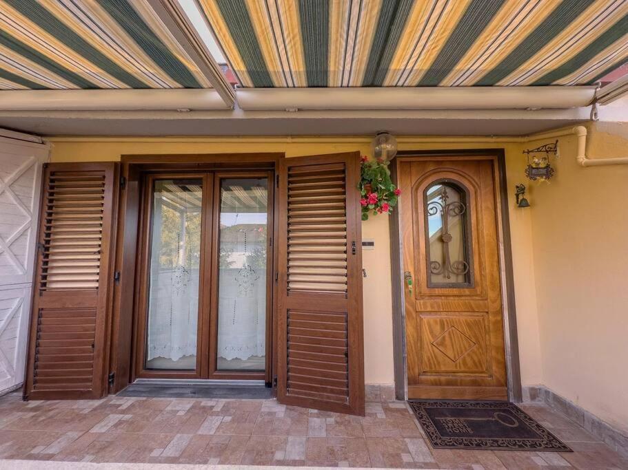 Free Parking La Bianca Neve Cottage Castel Di Sangro Exterior foto